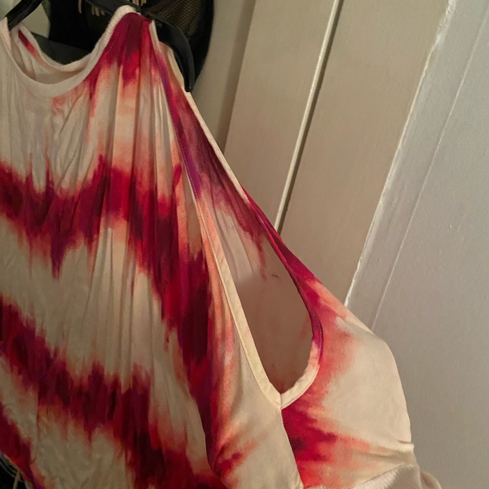 Top - Picture 3 of 3